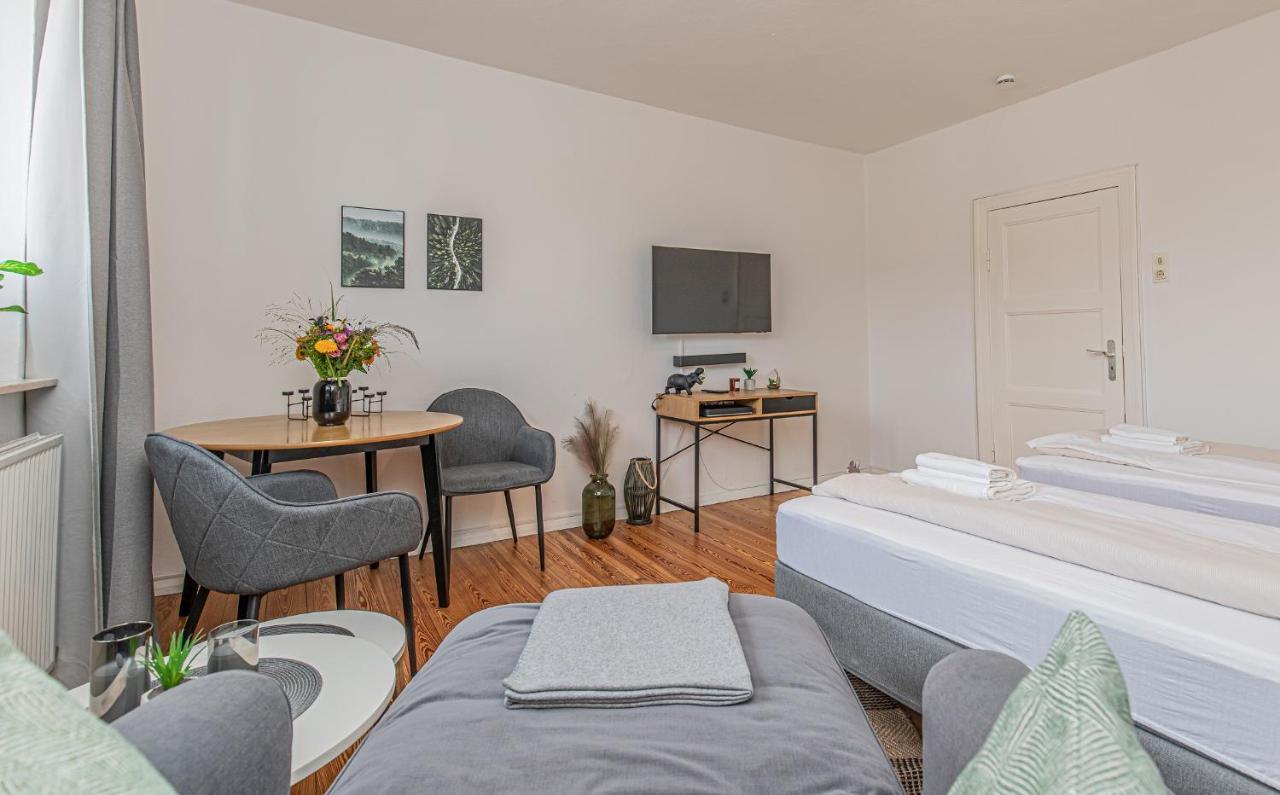 Fewo1846 - Kommood - Zentral Gelegenes Studio-Apartment Mit Balkon Im Hochparterre Flensburg Kültér fotó